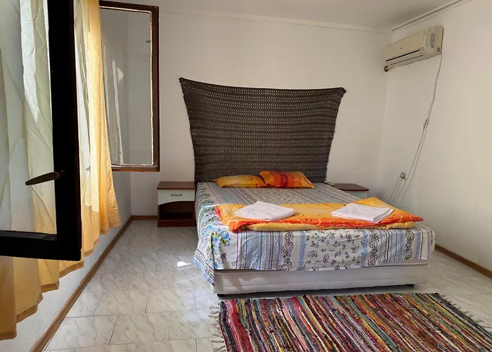 אתר קמפינג морска база венера *